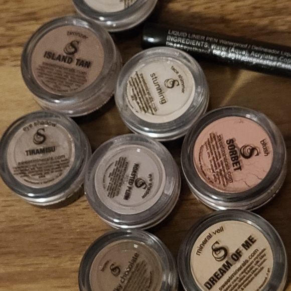 Sweet minerals/no filter makeup set - Picture 4 of 5